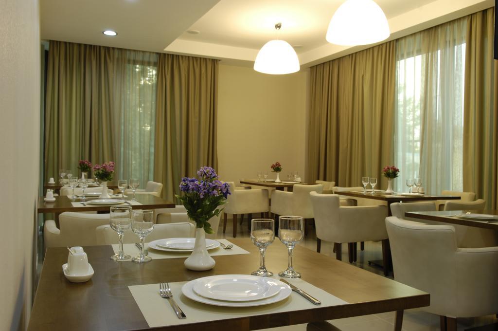 Dolabauri Hotel Tiflis Exterior foto